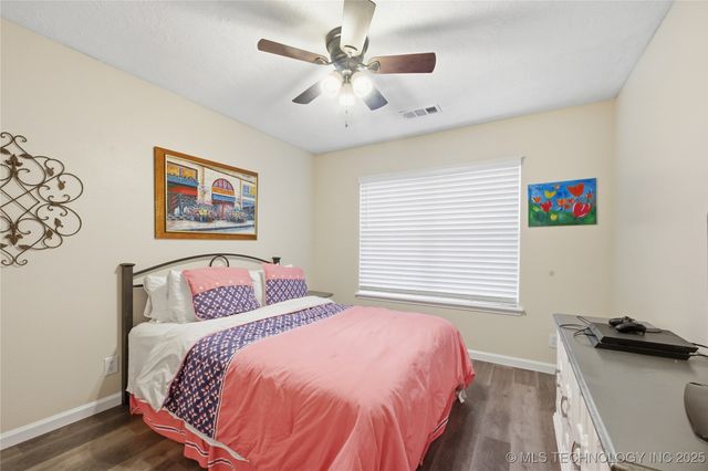 1017 W Pittsburg Place, Broken Arrow, OK 74012