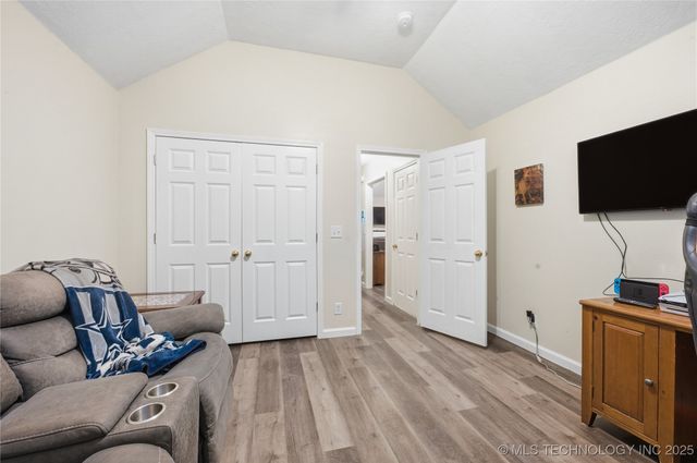 1017 W Pittsburg Place, Broken Arrow, OK 74012