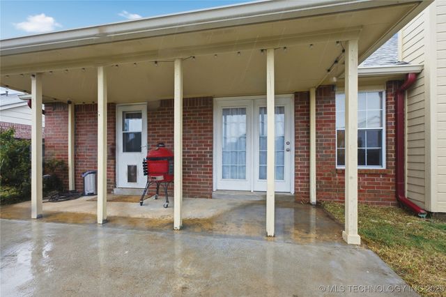 1017 W Pittsburg Place, Broken Arrow, OK 74012