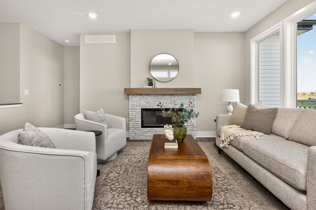 9101 Robinson Drive, West Des Moines, IA 50266