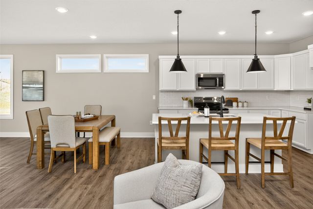 9101 Robinson Drive, West Des Moines, IA 50266