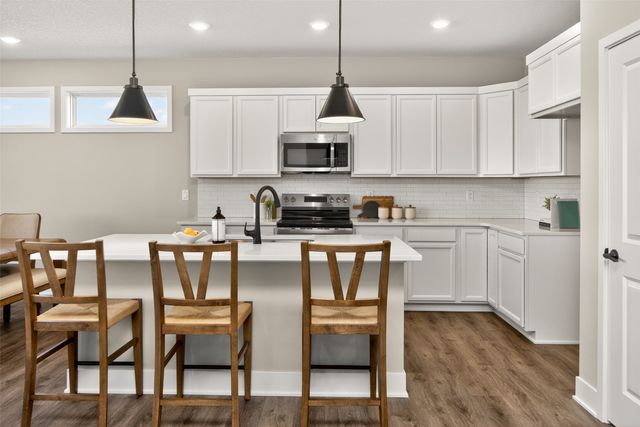 9101 Robinson Drive, West Des Moines, IA 50266