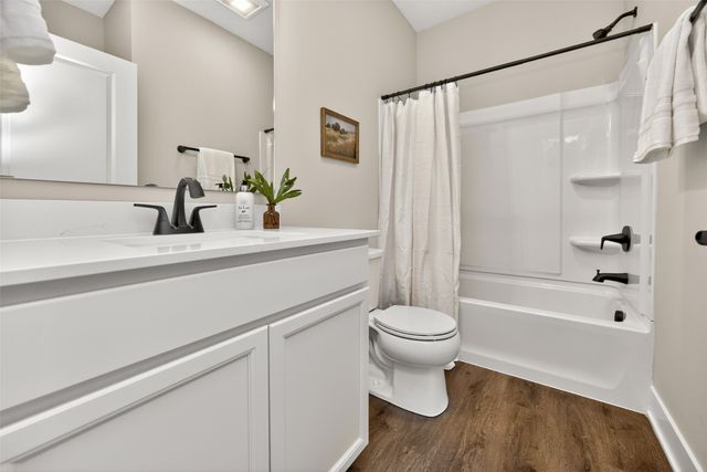 9101 Robinson Drive, West Des Moines, IA 50266