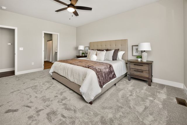 9101 Robinson Drive, West Des Moines, IA 50266