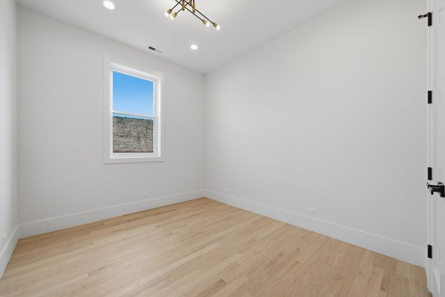 1244 N Kedzie Avenue 4, Chicago, IL 60651