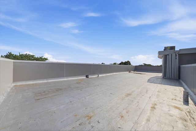 1244 N Kedzie Avenue 4, Chicago, IL 60651