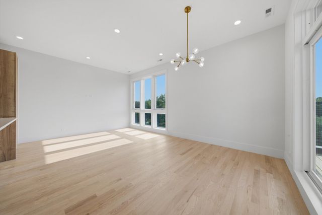 1244 N Kedzie Avenue 4, Chicago, IL 60651