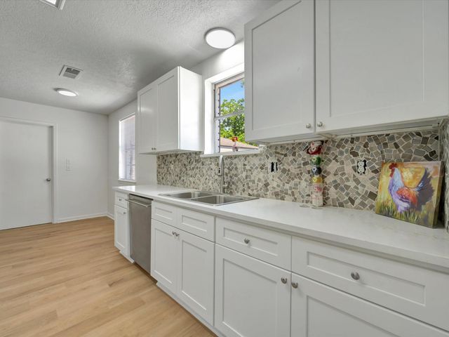 1003 Richvale Lane, Houston, TX 77062