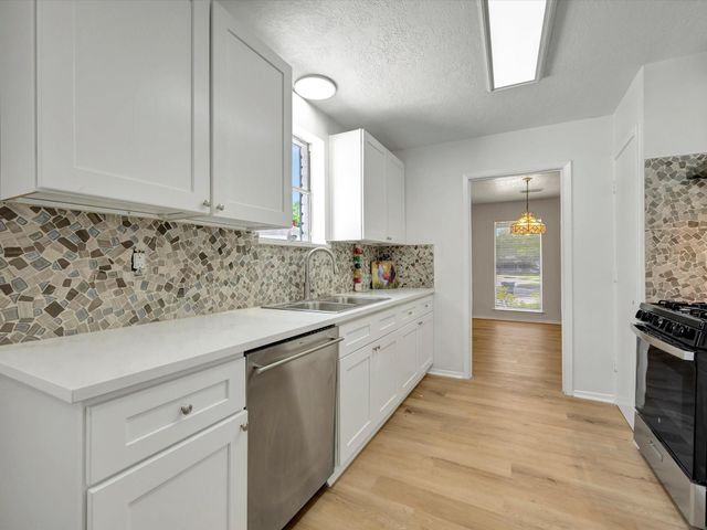 1003 Richvale Lane, Houston, TX 77062