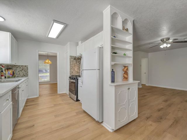 1003 Richvale Lane, Houston, TX 77062