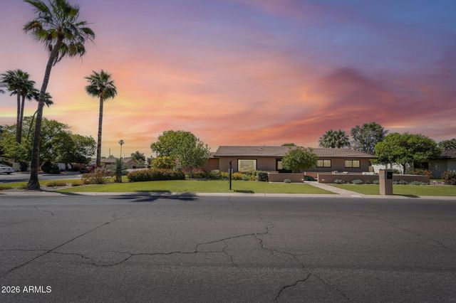 855 N VILLA NUEVA Drive, Litchfield Park, AZ 85340