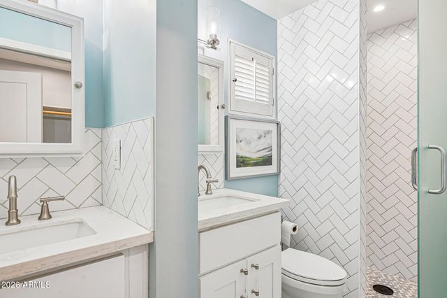 855 N VILLA NUEVA Drive, Litchfield Park, AZ 85340