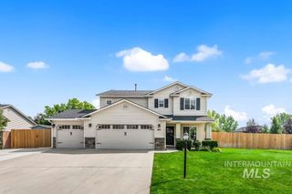 453 E Chapparosa Dr, Kuna, ID 83634