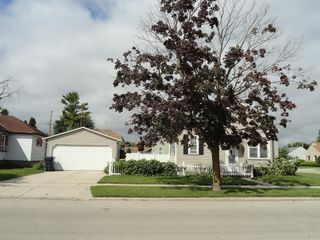 398 E 11th STREET, Fond Du Lac, WI 54935