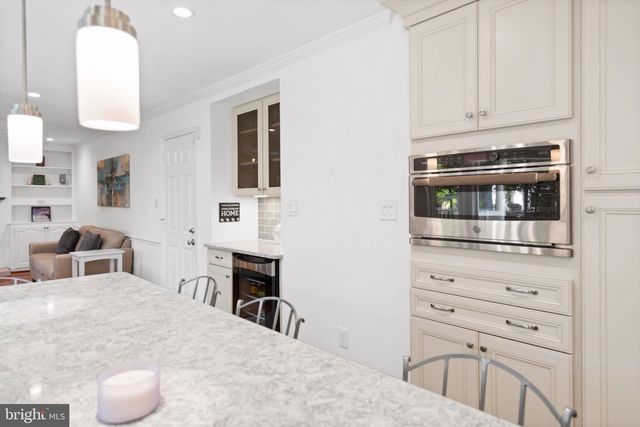 7905 BELLEFLOWER DR, Springfield, VA 22152
