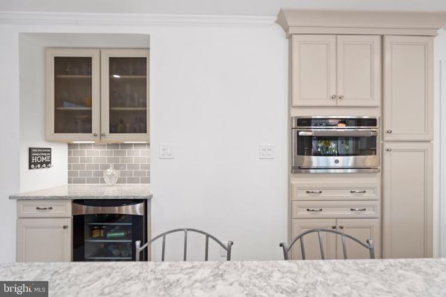 7905 BELLEFLOWER DR, Springfield, VA 22152