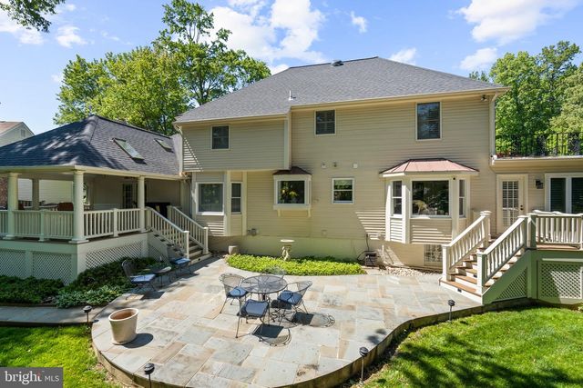 7905 BELLEFLOWER DR, Springfield, VA 22152