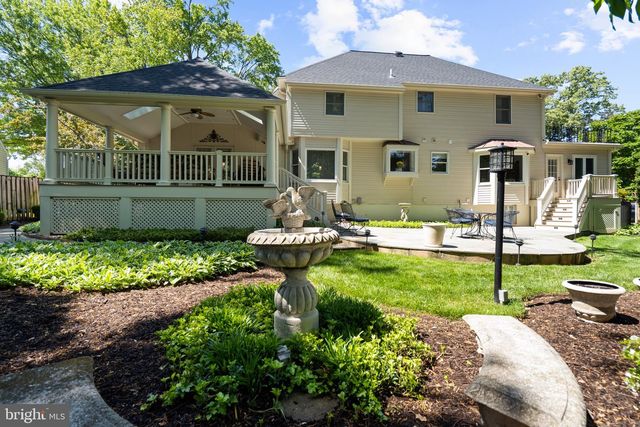 7905 BELLEFLOWER DR, Springfield, VA 22152