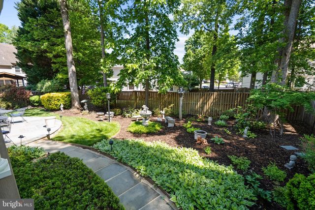 7905 BELLEFLOWER DR, Springfield, VA 22152
