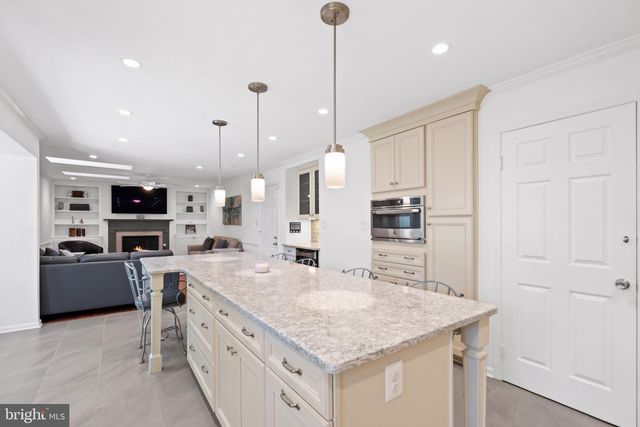7905 BELLEFLOWER DR, Springfield, VA 22152