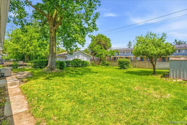 15121 Kerstyn Street, Taylor, MI 48180