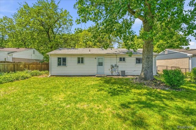 15121 Kerstyn Street, Taylor, MI 48180