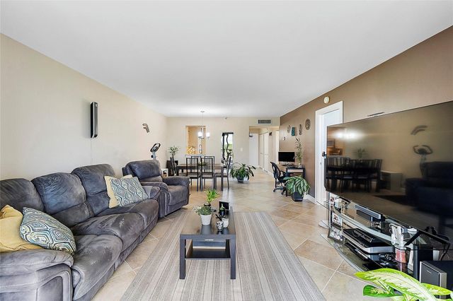 4550 NW 18TH Avenue 505, Deerfield Beach, FL 33064