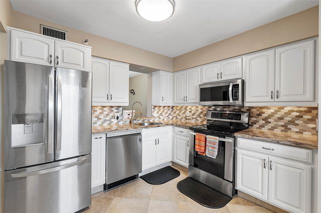 4550 NW 18TH Avenue 505, Deerfield Beach, FL 33064