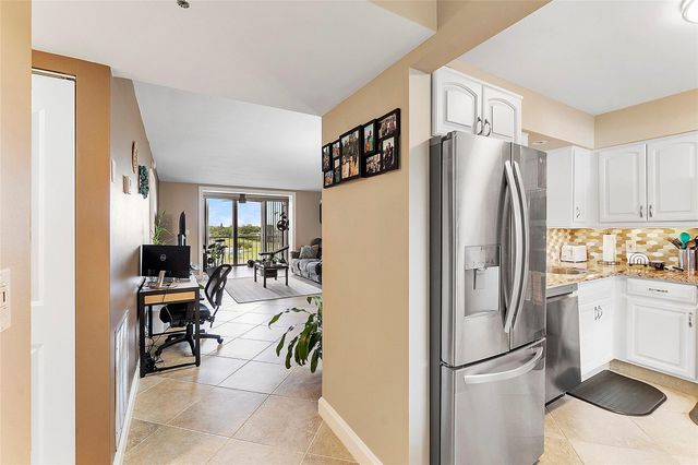 4550 NW 18TH Avenue 505, Deerfield Beach, FL 33064