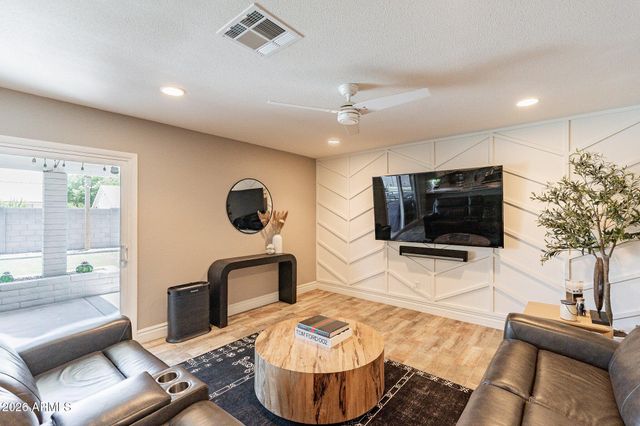2033 E HARVARD Drive, Tempe, AZ 85283