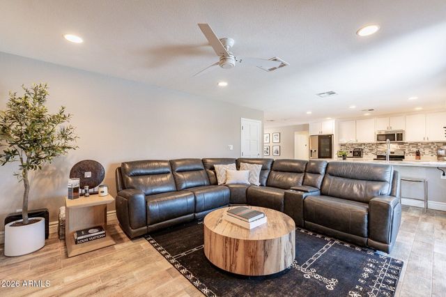 2033 E HARVARD Drive, Tempe, AZ 85283