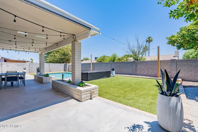 2033 E HARVARD Drive, Tempe, AZ 85283