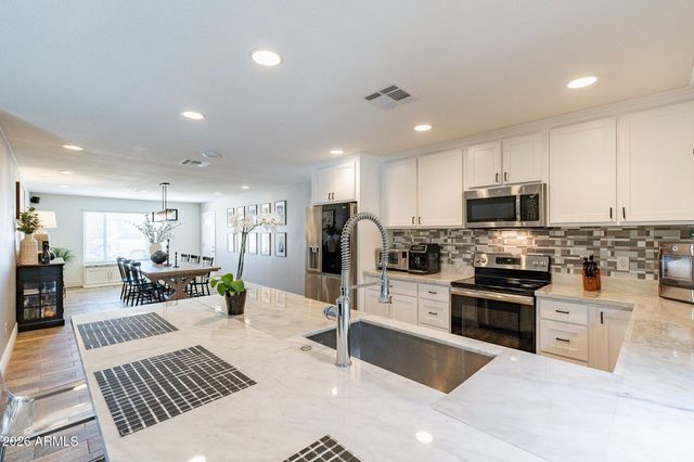 2033 E HARVARD Drive, Tempe, AZ 85283