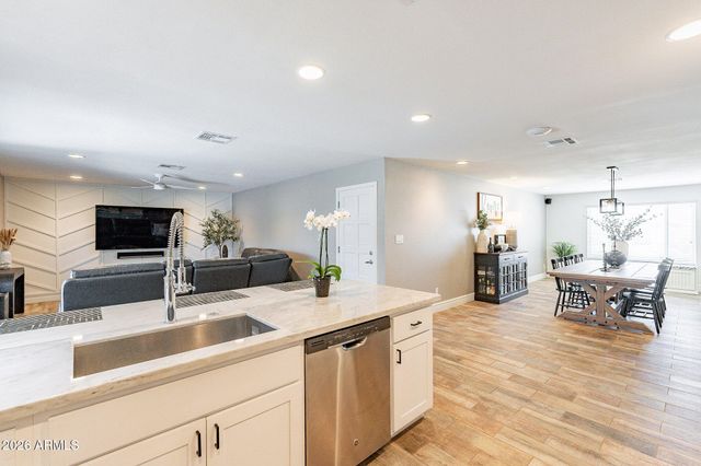 2033 E HARVARD Drive, Tempe, AZ 85283