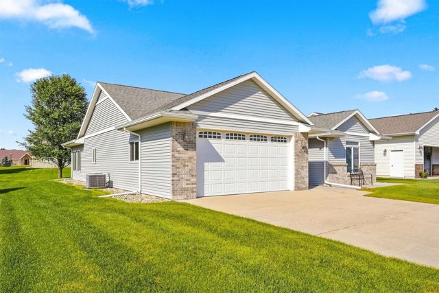 4225 Harvest Lane, Cedar Falls, IA 50613