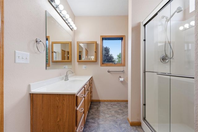 4225 Harvest Lane, Cedar Falls, IA 50613