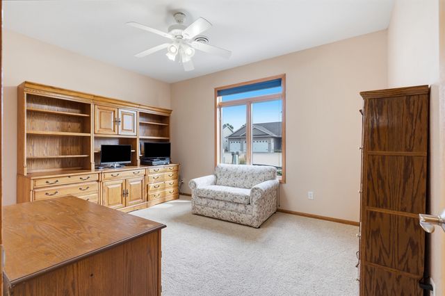 4225 Harvest Lane, Cedar Falls, IA 50613