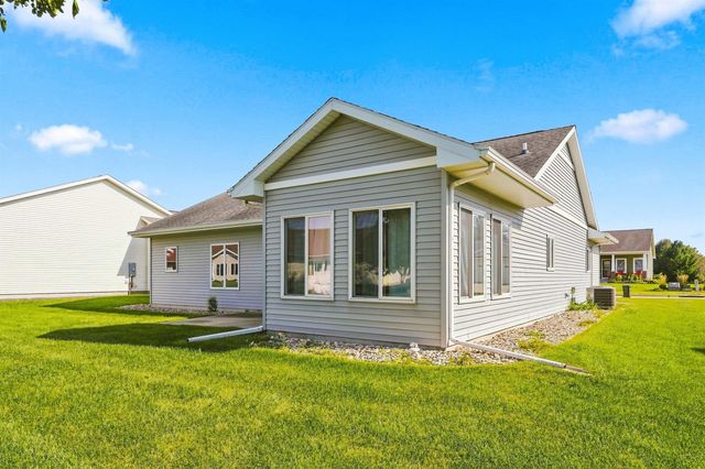 4225 Harvest Lane, Cedar Falls, IA 50613
