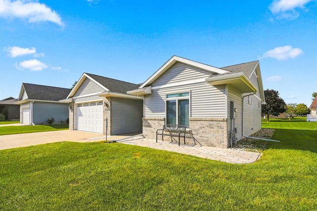 4225 Harvest Lane, Cedar Falls, IA 50613