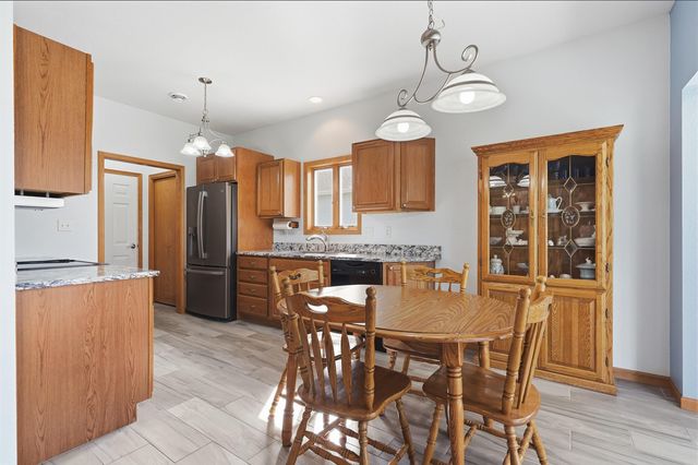 4225 Harvest Lane, Cedar Falls, IA 50613