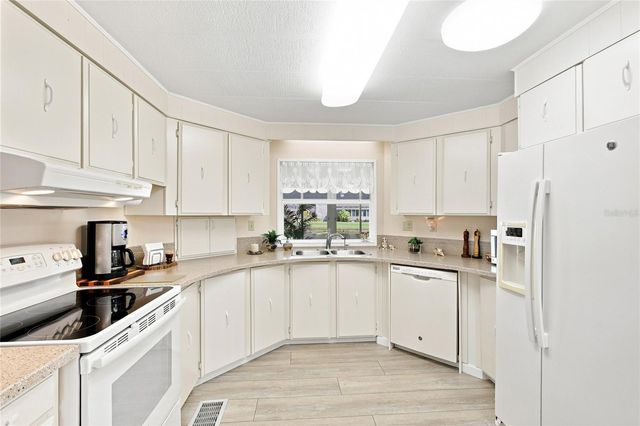 106 KING ARTHUR DRIVE, Nokomis, FL 34275