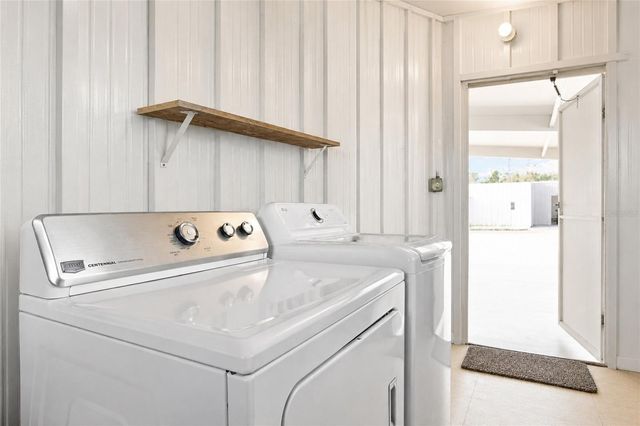 106 KING ARTHUR DRIVE, Nokomis, FL 34275