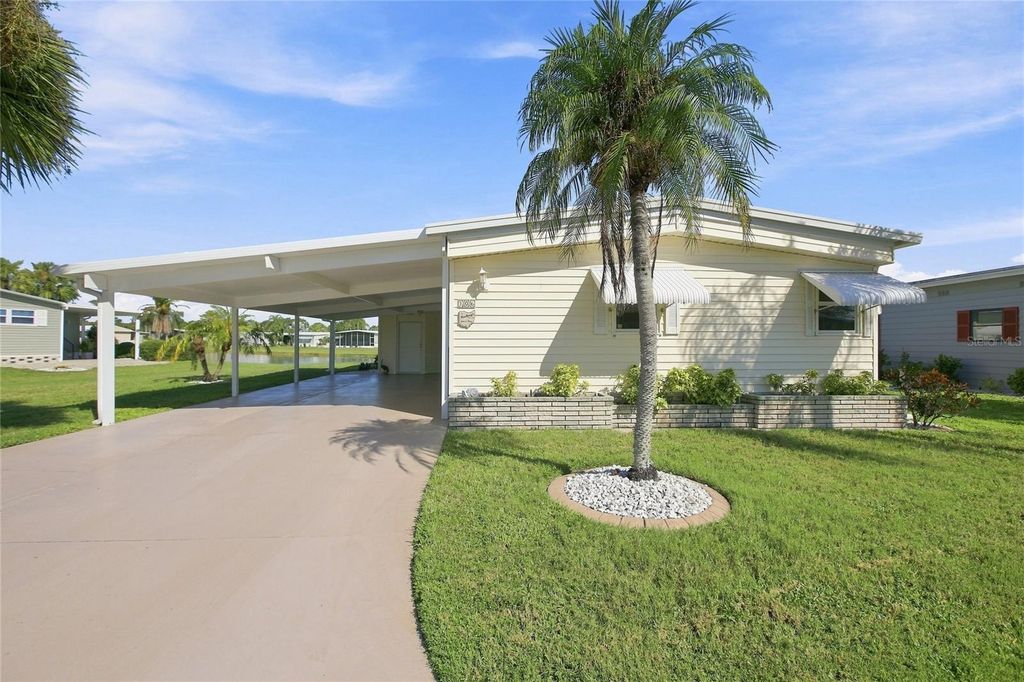 106 KING ARTHUR DRIVE, Nokomis, FL 34275