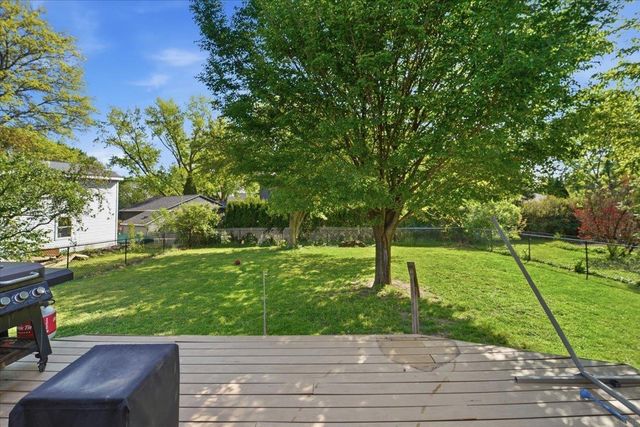 1416 Hillcrest Drive, Waverly, IA 50677