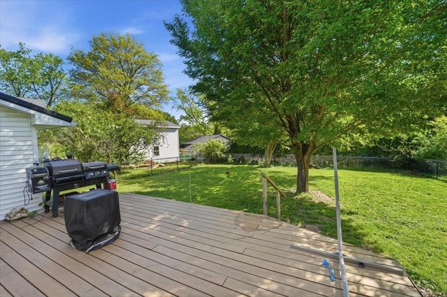 1416 Hillcrest Drive, Waverly, IA 50677