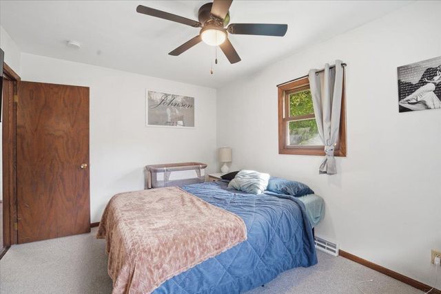 1416 Hillcrest Drive, Waverly, IA 50677