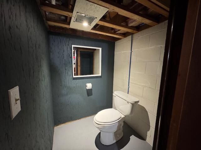 5637 S Quality AVENUE, Cudahy, WI 53110