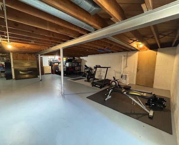 5637 S Quality AVENUE, Cudahy, WI 53110