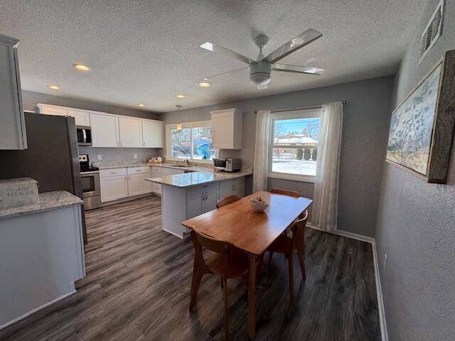 5637 S Quality AVENUE, Cudahy, WI 53110