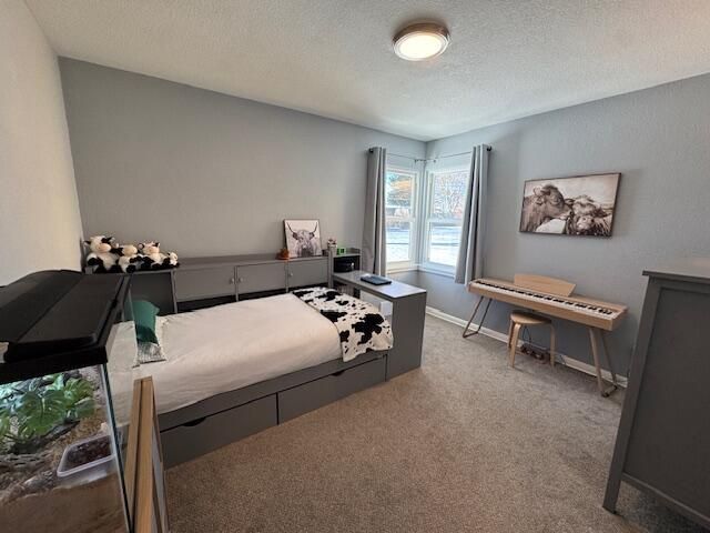 5637 S Quality AVENUE, Cudahy, WI 53110